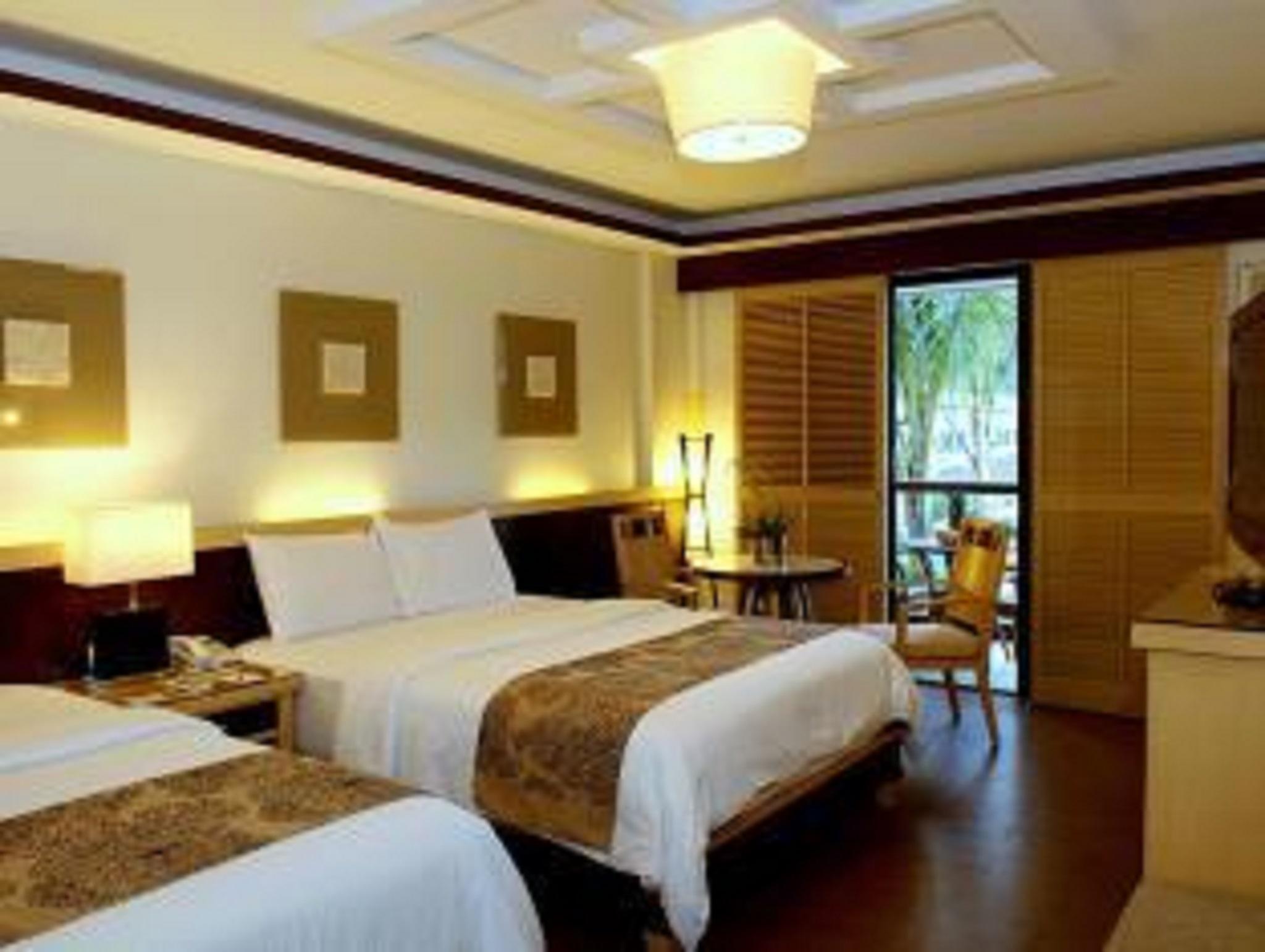 Henann Lagoon Resort